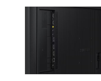 Samsung QMC Series 32" UHD Commercial Display – 4K Resolution, Slim Design, 24/7 Operation - Globaltech.tc
